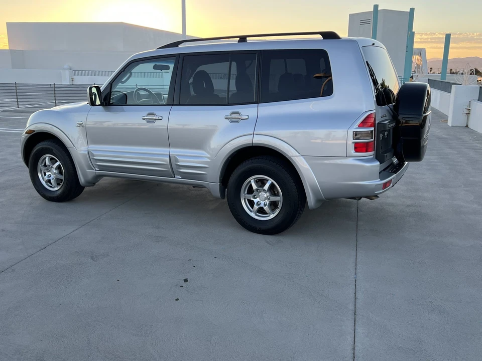 2002 Mitsubishi Pajero/Montero 3rd Gen - Image 11 of 31