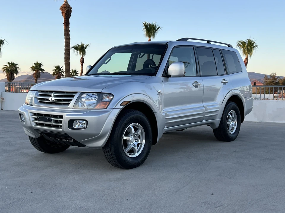 2002 Mitsubishi Pajero/Montero 3rd Gen - Image 2 of 31
