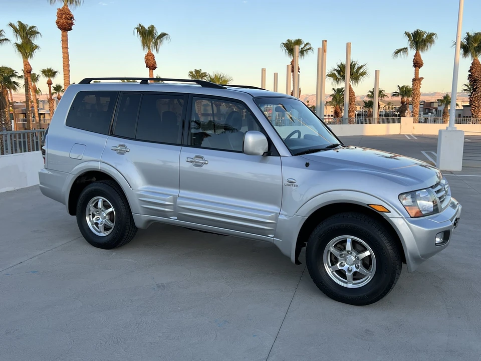 2002 Mitsubishi Pajero/Montero 3rd Gen - Image 6 of 31