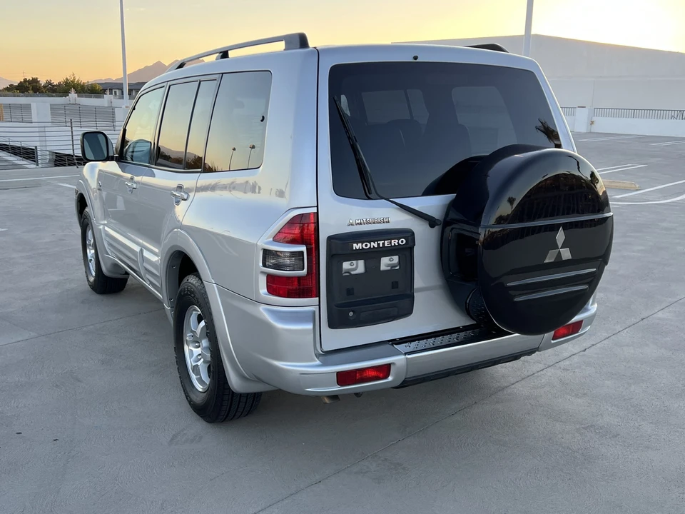 2002 Mitsubishi Pajero/Montero 3rd Gen - Image 10 of 31