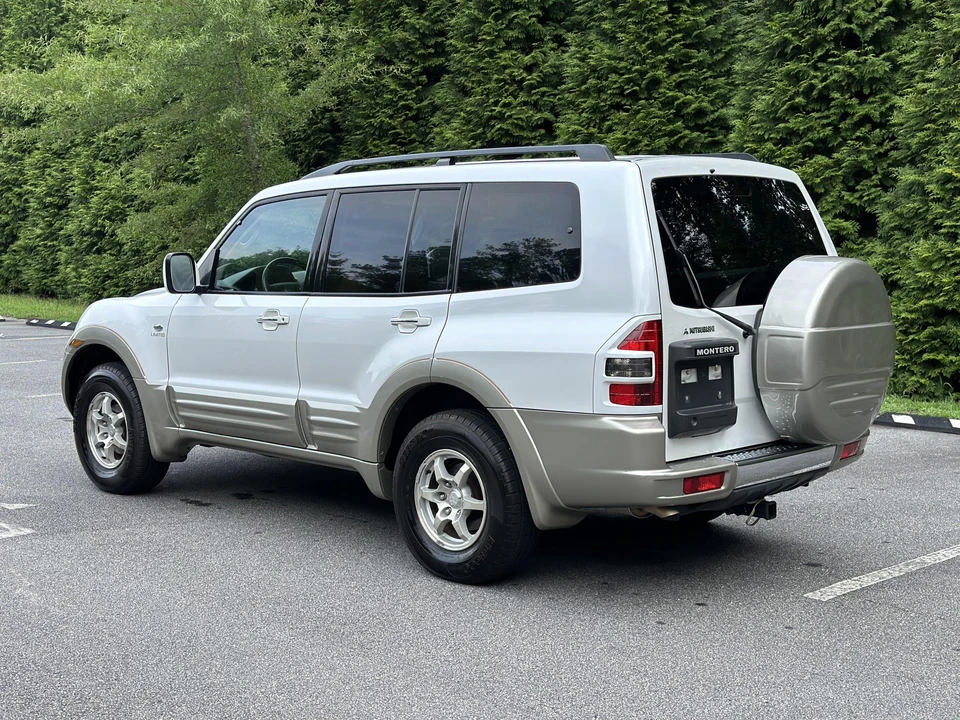 2002 Mitsubishi Pajero/Montero 3rd Gen - Image 4 of 31