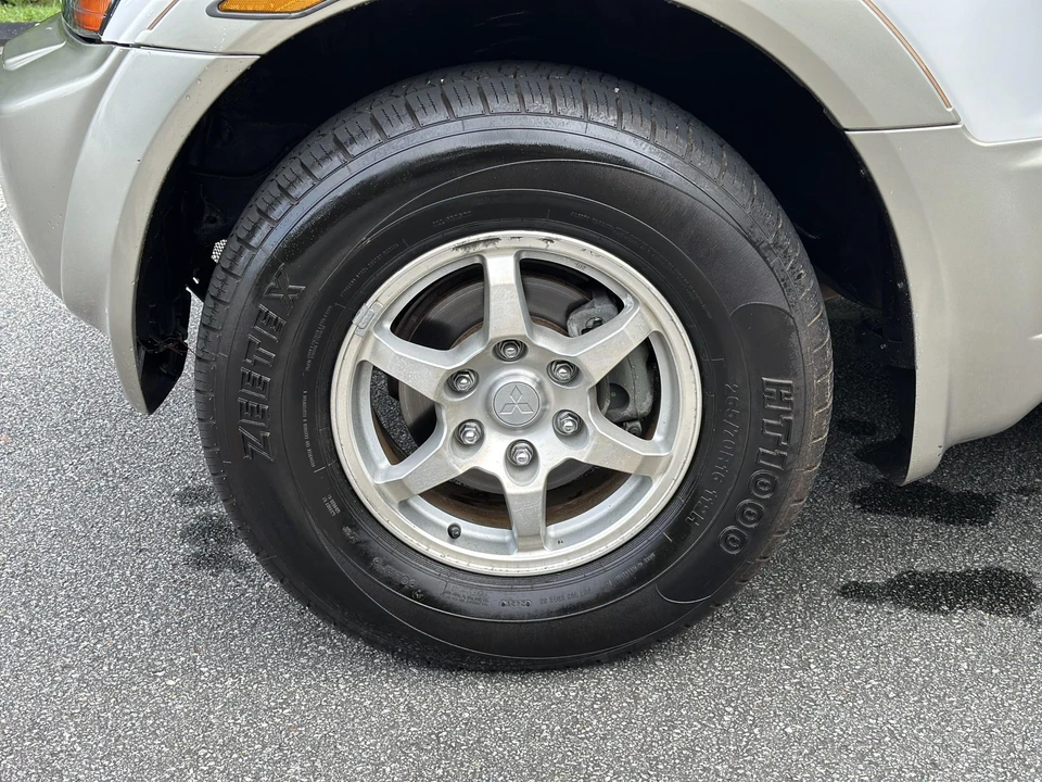 2002 Mitsubishi Pajero/Montero 3rd Gen - Image 26 of 31