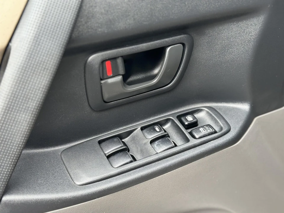 2002 Mitsubishi Pajero/Montero 3rd Gen - Image 30 of 31