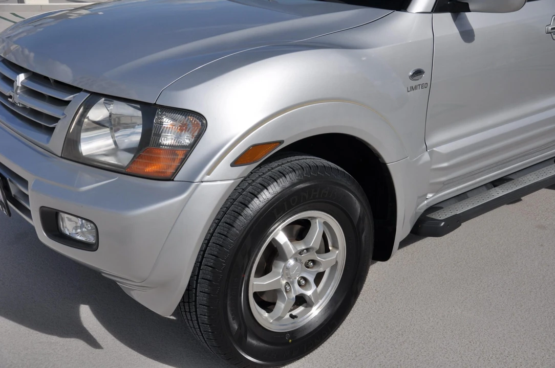 2002 Mitsubishi Pajero/Montero 3rd Gen - Image 26 of 31