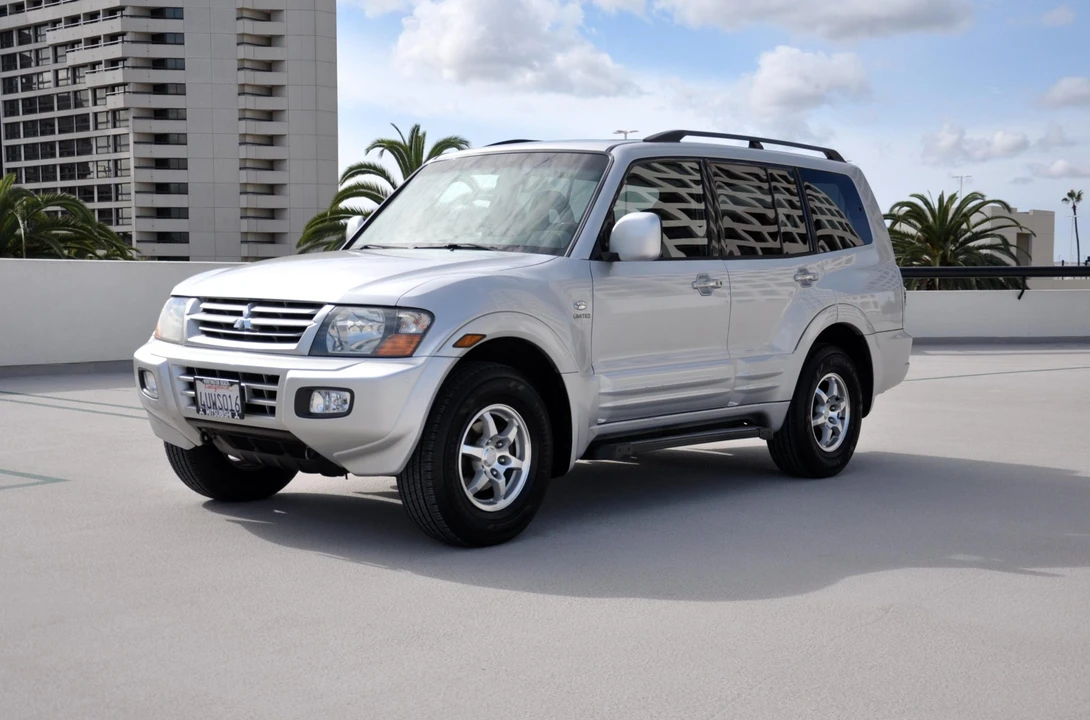 2002 Mitsubishi Pajero/Montero 3rd Gen - Image 5 of 31
