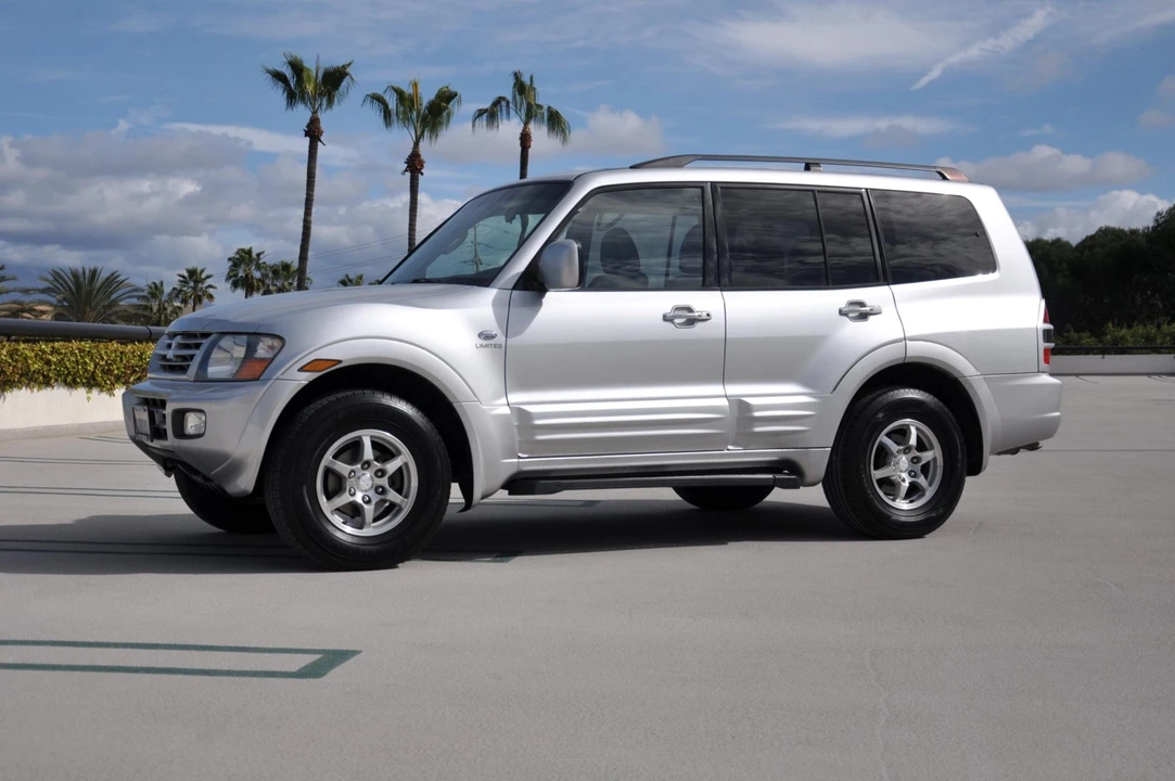 2002 Mitsubishi Pajero/Montero 3rd Gen - Image 6 of 31