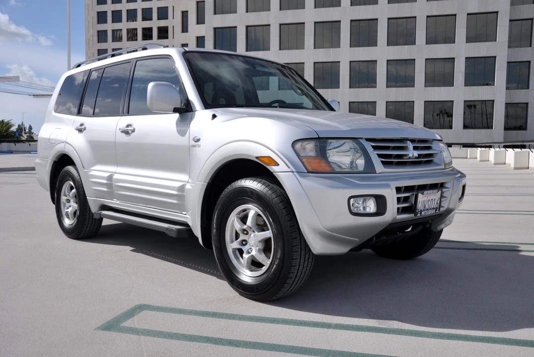 2002 Mitsubishi Pajero/Montero 3rd Gen - Image 19 of 31