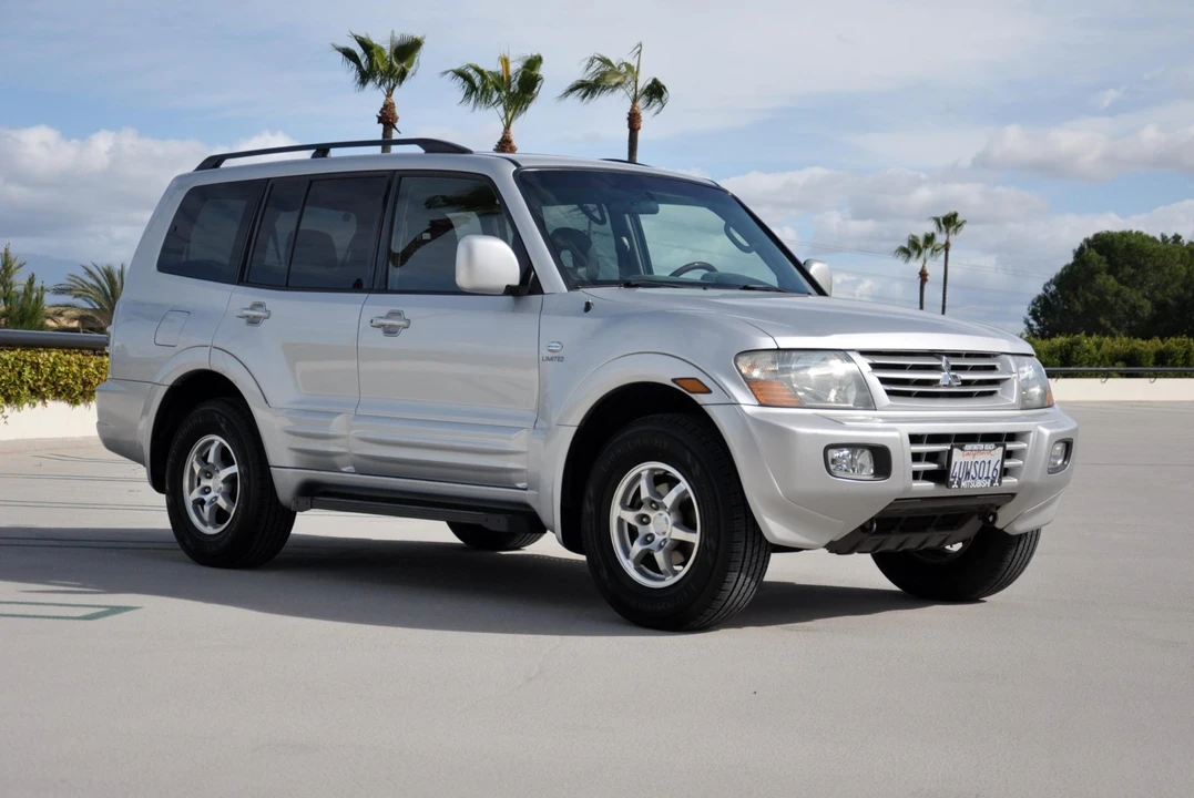 2002 Mitsubishi Pajero/Montero 3rd Gen - Image 17 of 31