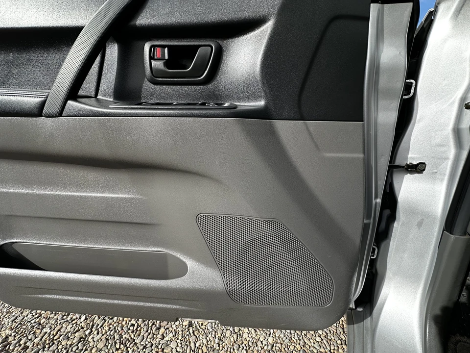 2002 Mitsubishi Pajero/Montero 3rd Gen - Image 31 of 31