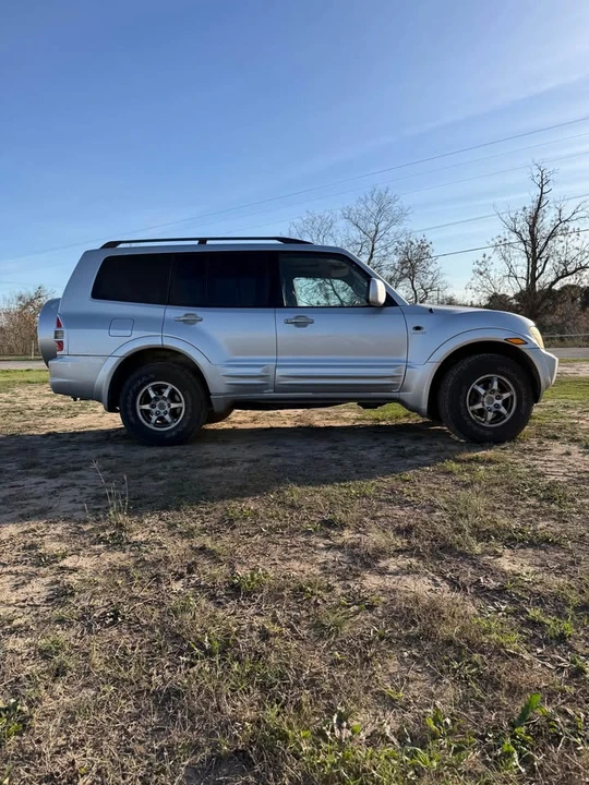 2002 Mitsubishi Pajero/Montero 3rd Gen - Image 3 of 19