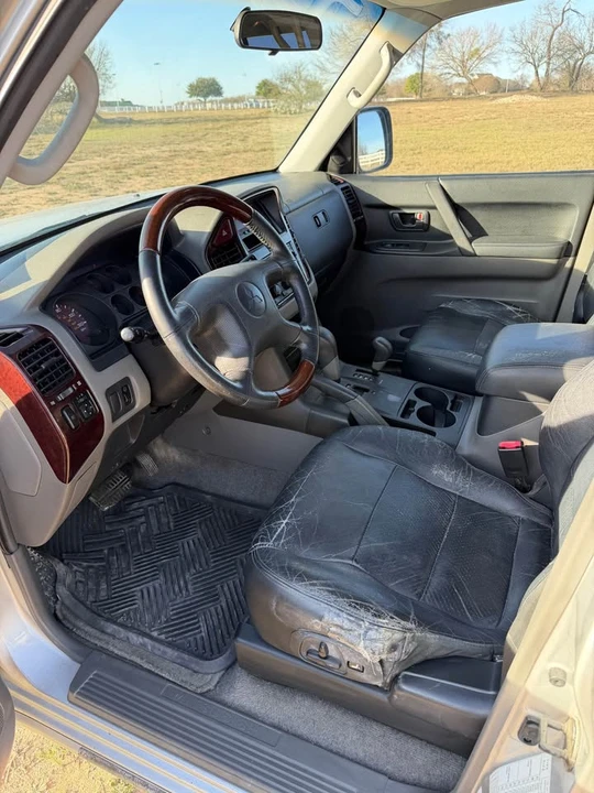 2002 Mitsubishi Pajero/Montero 3rd Gen - Image 10 of 19