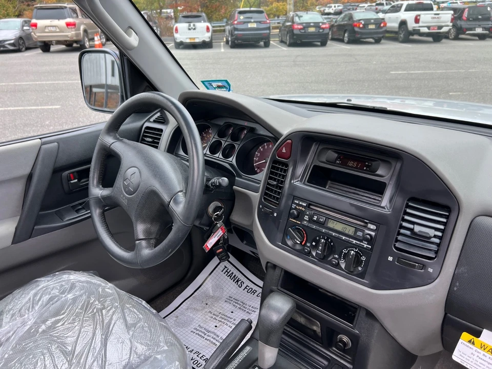 2002 Mitsubishi Pajero/Montero 3rd Gen - Image 12 of 21