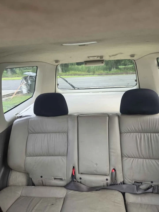 2002 Mitsubishi Pajero/Montero - Image 8 of 12