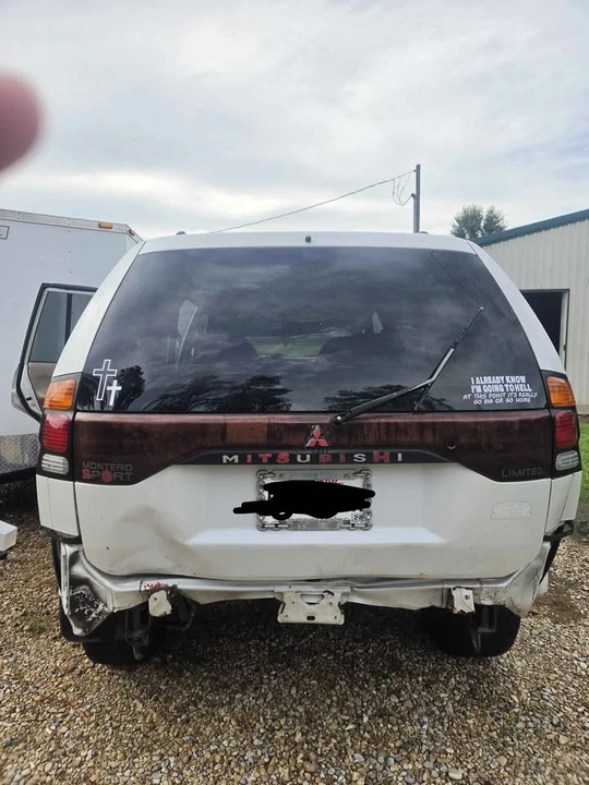 2002 Mitsubishi Pajero/Montero - Image 9 of 12