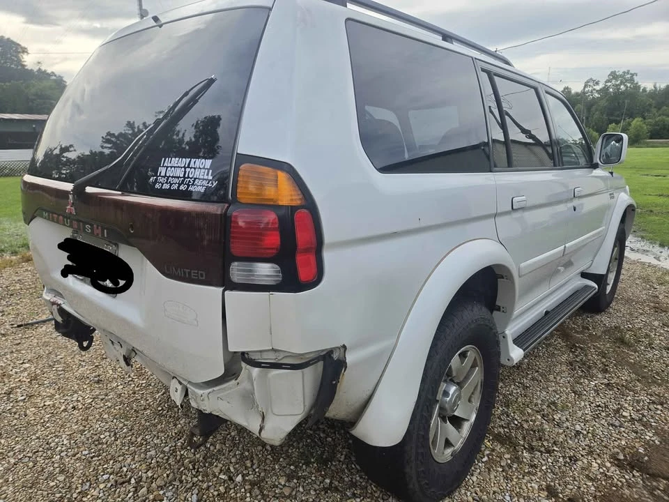 2002 Mitsubishi Pajero/Montero - Image 10 of 12