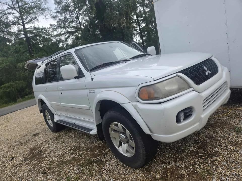 2002 Mitsubishi Pajero/Montero - Image 3 of 12