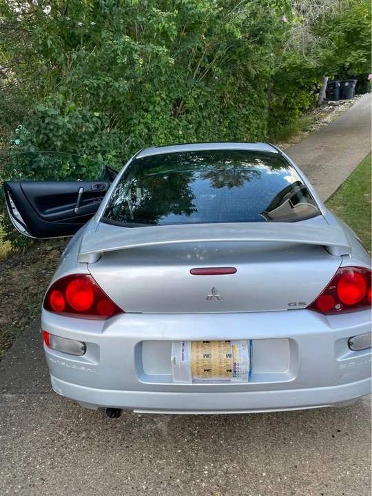 2002 Mitsubishi Eclipse 3rd Gen - Image 2 of 2