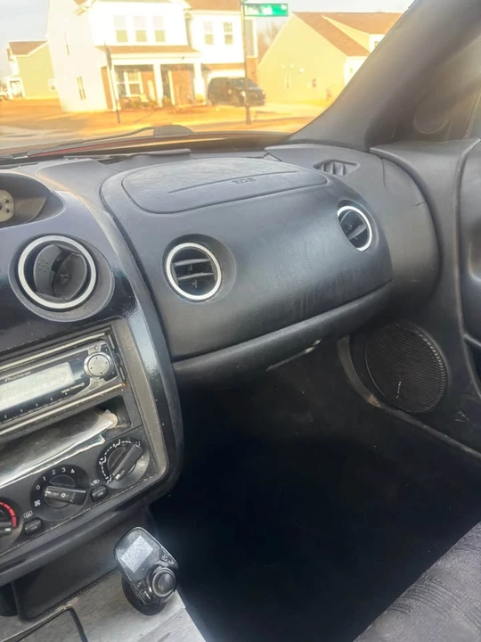 2002 Mitsubishi Eclipse 3rd Gen - Image 17 of 19
