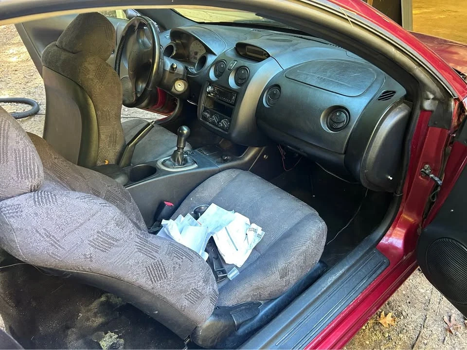 2002 Mitsubishi Eclipse 3rd Gen - Image 10 of 11