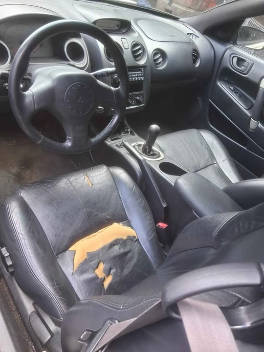 2002 Mitsubishi Eclipse 3rd Gen - Image 6 of 11