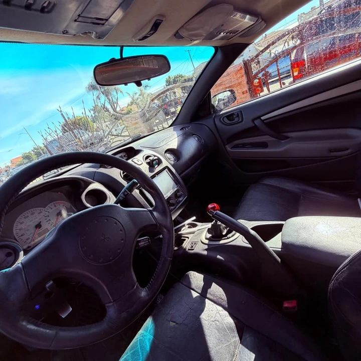 2002 Mitsubishi Eclipse 3rd Gen - Image 4 of 4