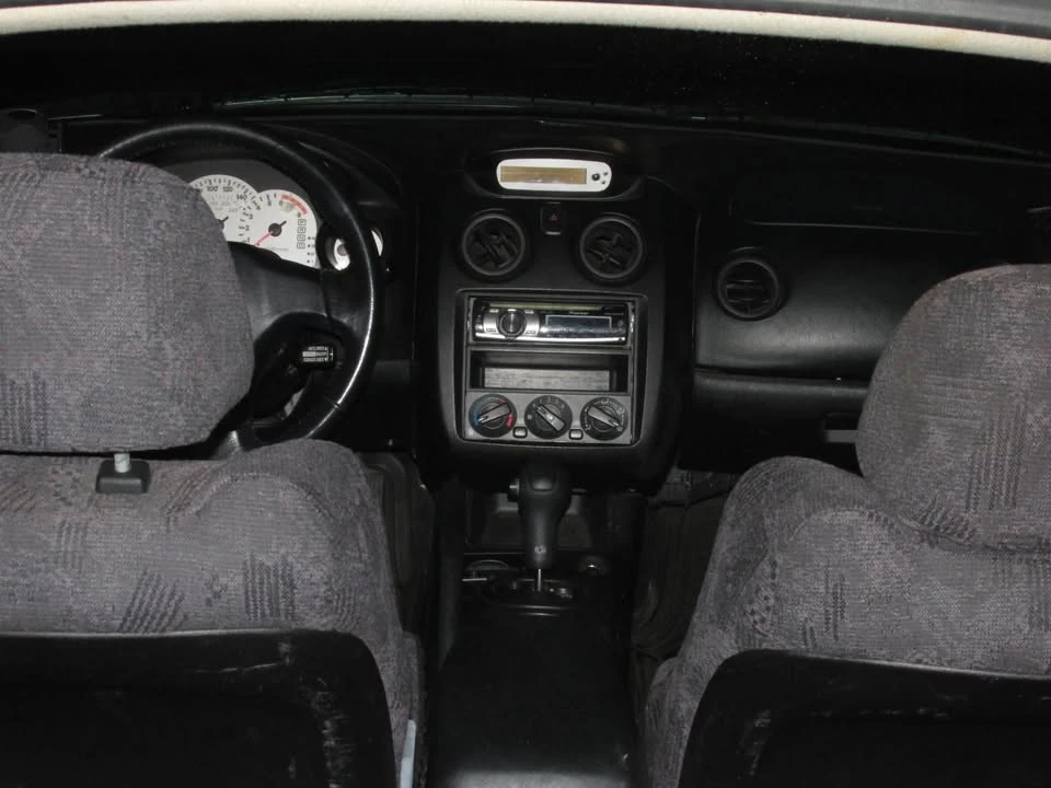 2002 Mitsubishi Eclipse 3rd Gen - Image 8 of 10