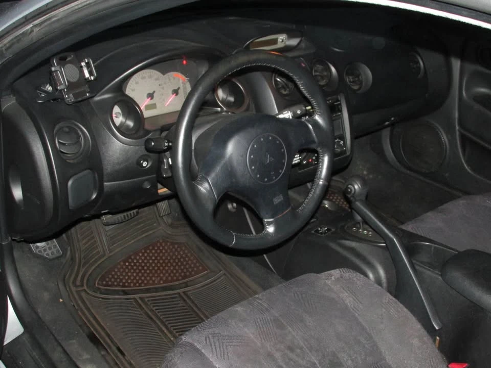 2002 Mitsubishi Eclipse 3rd Gen - Image 7 of 10