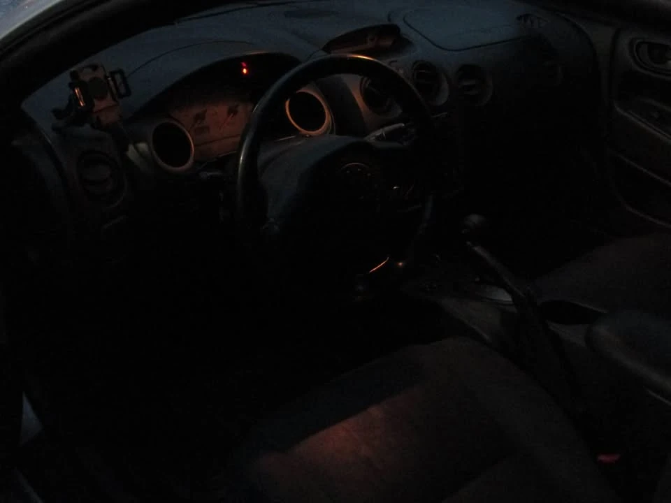 2002 Mitsubishi Eclipse 3rd Gen - Image 6 of 10