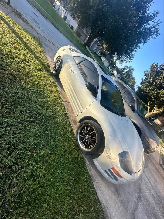 2002 Mitsubishi Eclipse 3rd Gen - Image 4 of 6