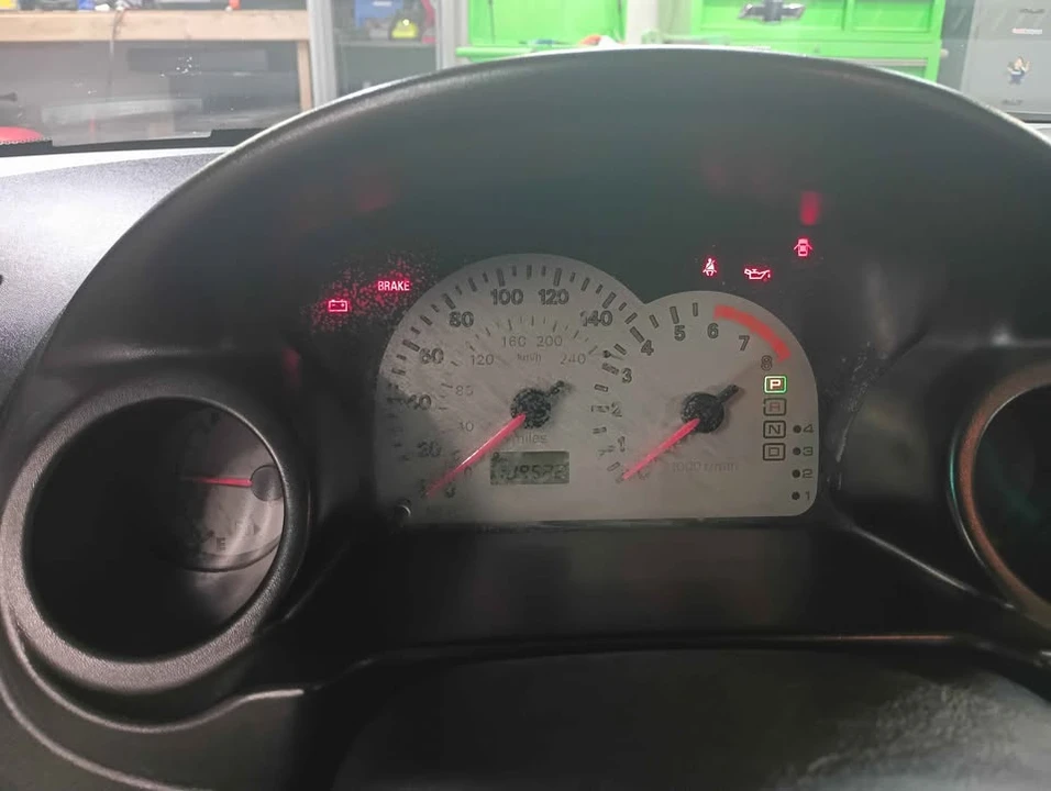 2002 Mitsubishi Eclipse 3rd Gen - Image 8 of 10