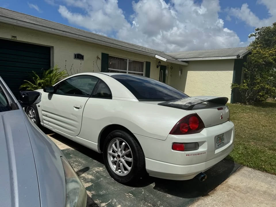 2002 Mitsubishi Eclipse 3rd Gen - Image 3 of 4
