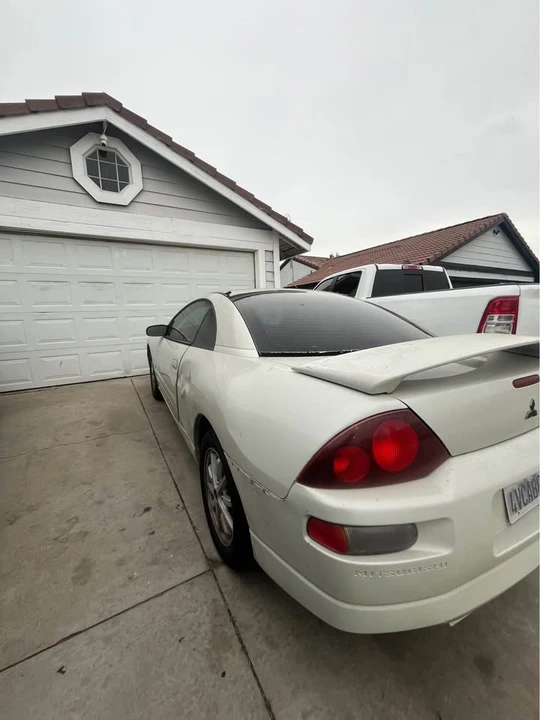 2002 Mitsubishi Eclipse 3rd Gen - Image 2 of 8