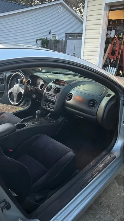 2002 Mitsubishi Eclipse 3rd Gen - Image 6 of 11