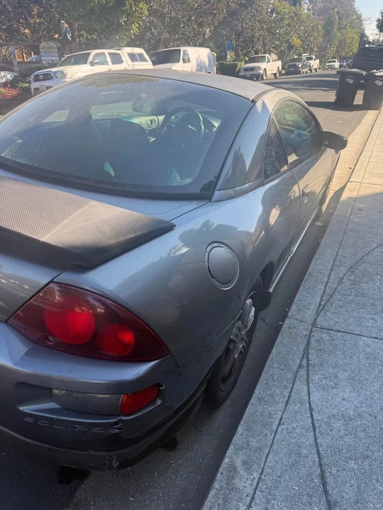 2002 Mitsubishi Eclipse 3rd Gen - Image 2 of 4