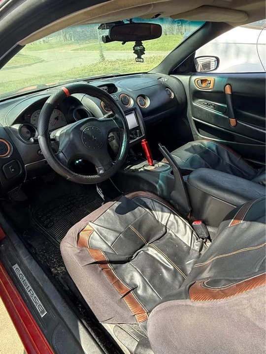 2002 Mitsubishi Eclipse 3rd Gen - Image 6 of 10