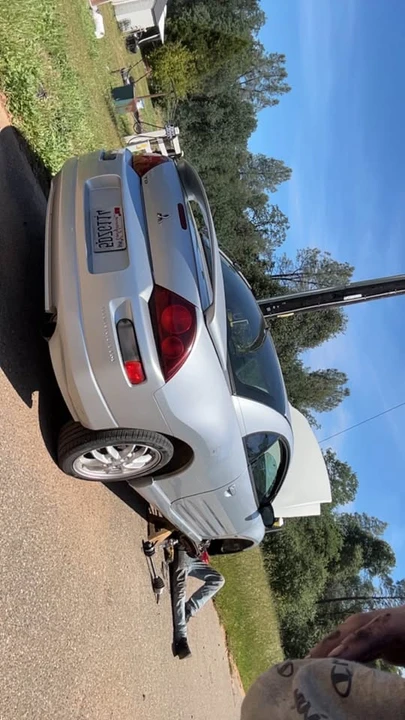 2002 Mitsubishi Eclipse 3rd Gen - Image 2 of 6