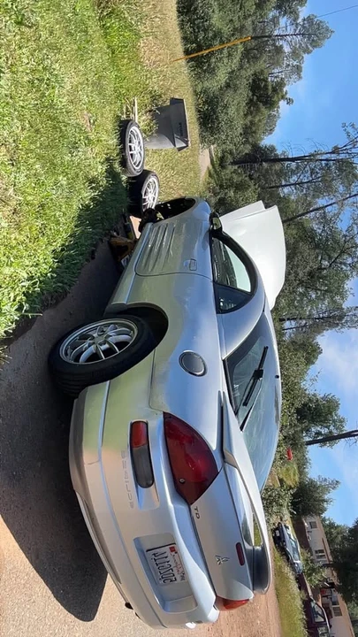 2002 Mitsubishi Eclipse 3rd Gen - Image 3 of 6