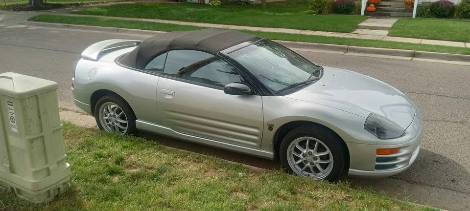 2002 Mitsubishi Eclipse 3rd Gen - Image 2 of 4
