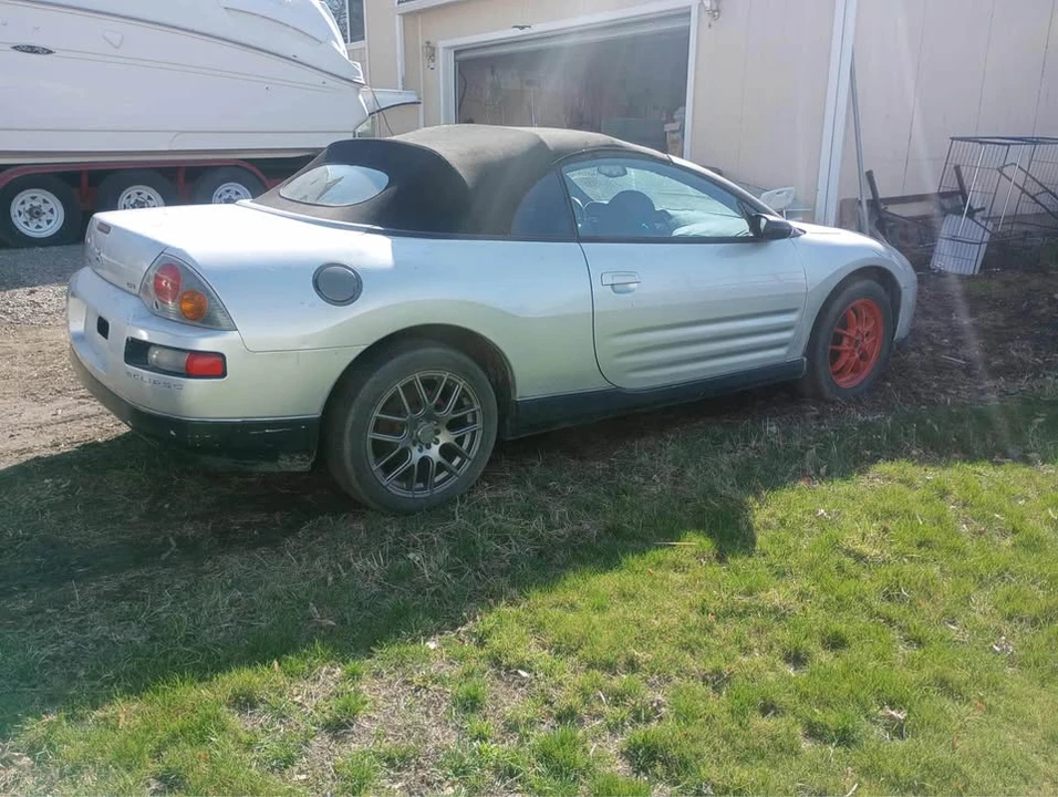 2002 Mitsubishi Eclipse 3rd Gen - Image 2 of 4