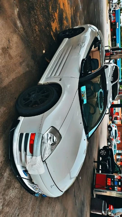 2002 Mitsubishi Eclipse 3rd Gen - Image 2 of 3