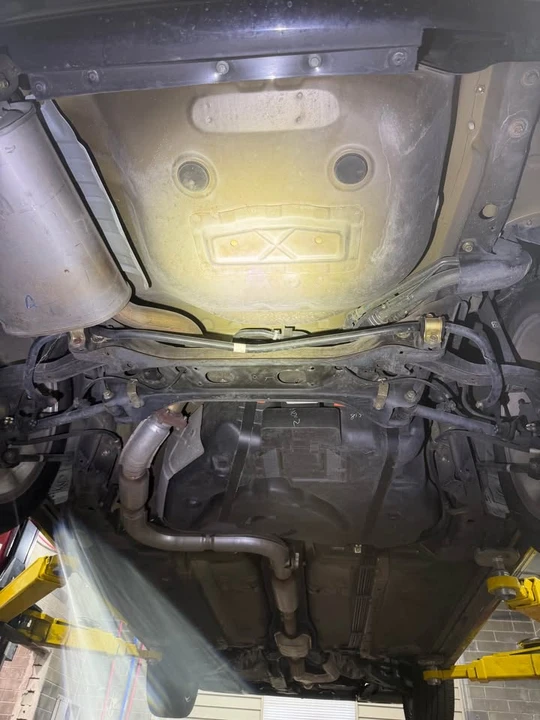2002 Mitsubishi Eclipse 3rd Gen - Image 12 of 16