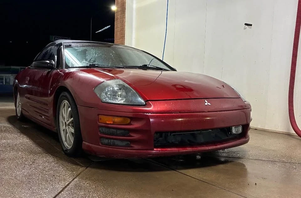 2002 Mitsubishi Eclipse 3rd Gen - Image 4 of 4