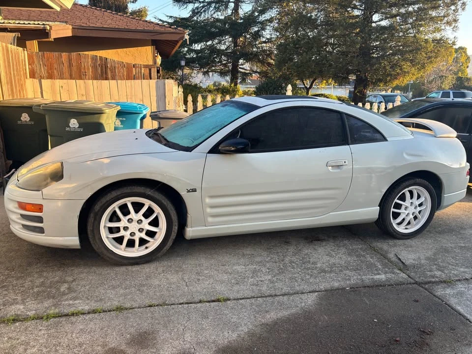 2002 Mitsubishi Eclipse 3rd Gen - Image 2 of 4