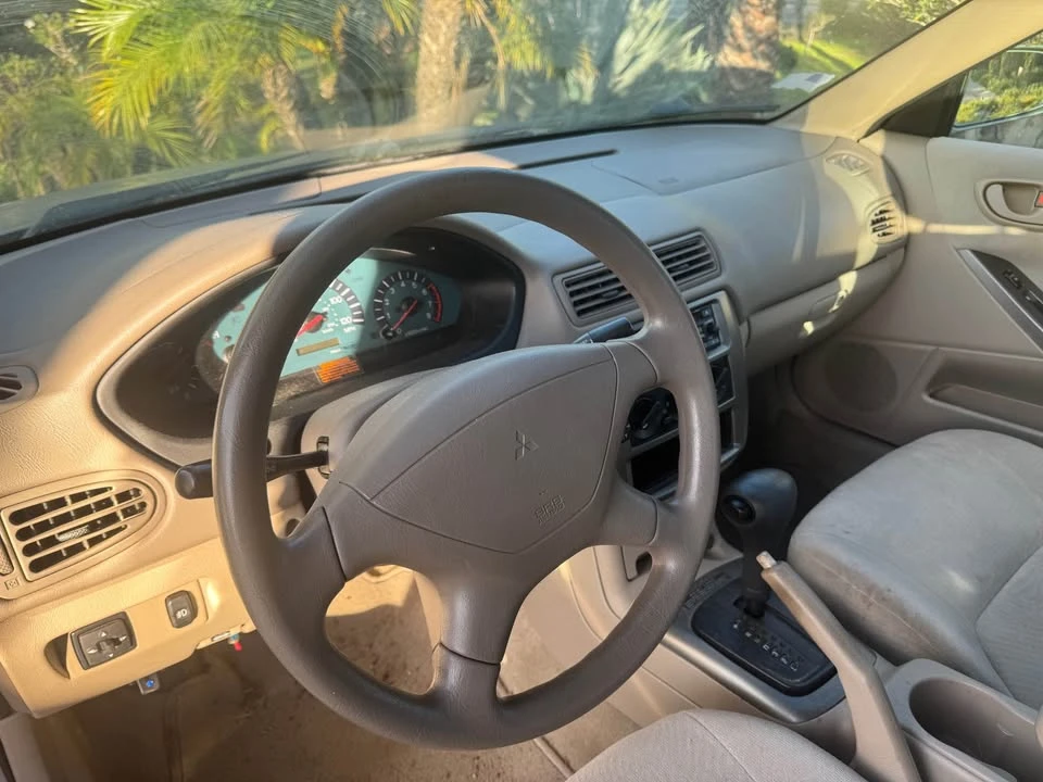 2002 Mitsubishi Galant 8th Gen - Image 6 of 10