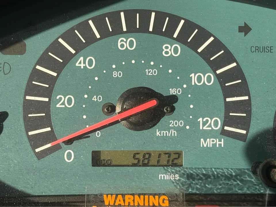 2002 Mitsubishi Galant 8th Gen - Image 7 of 10