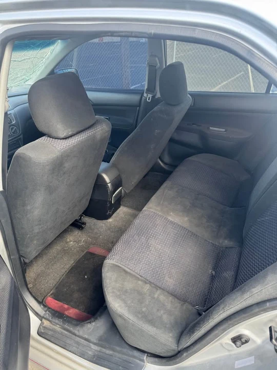2002 Mitsubishi Lancer 8th Gen - Image 7 of 11