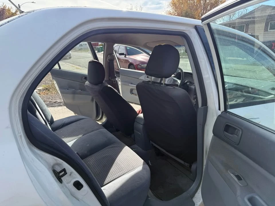 2002 Mitsubishi Lancer 7th Gen - Image 9 of 14