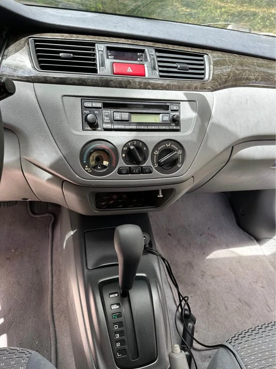 2002 Mitsubishi Lancer 8th Gen - Image 16 of 20