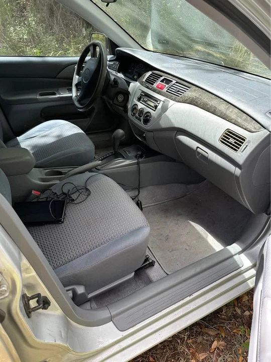 2002 Mitsubishi Lancer 8th Gen - Image 9 of 20