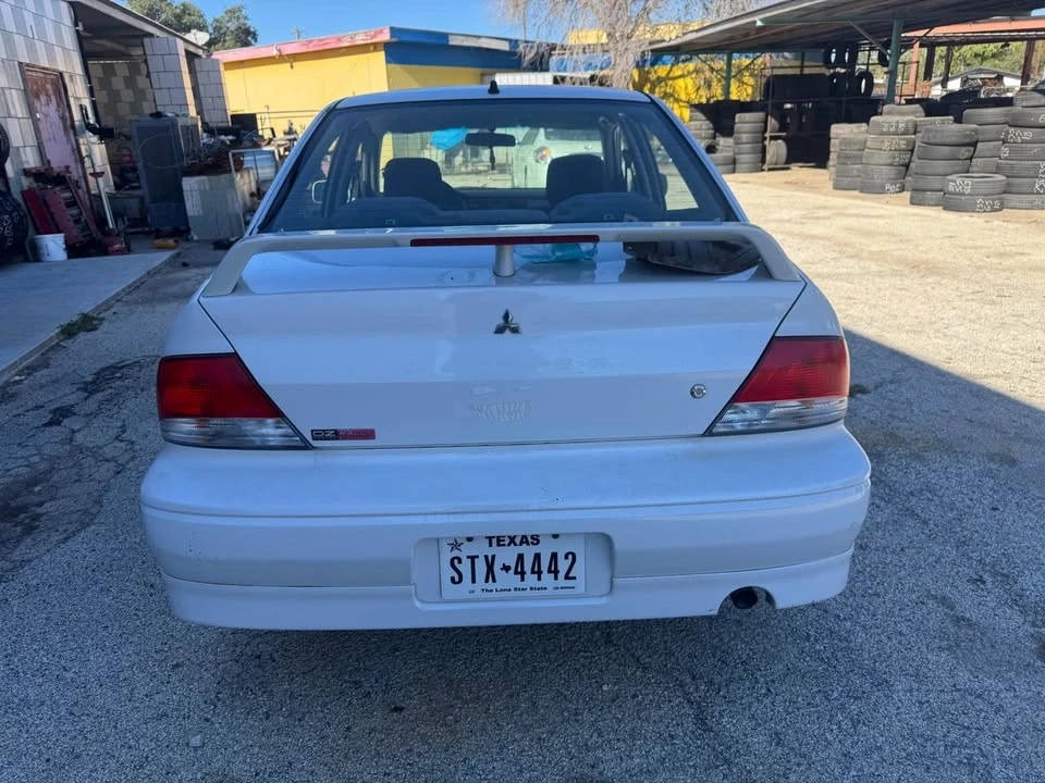 2002 Mitsubishi Lancer 7th Gen - Image 2 of 8